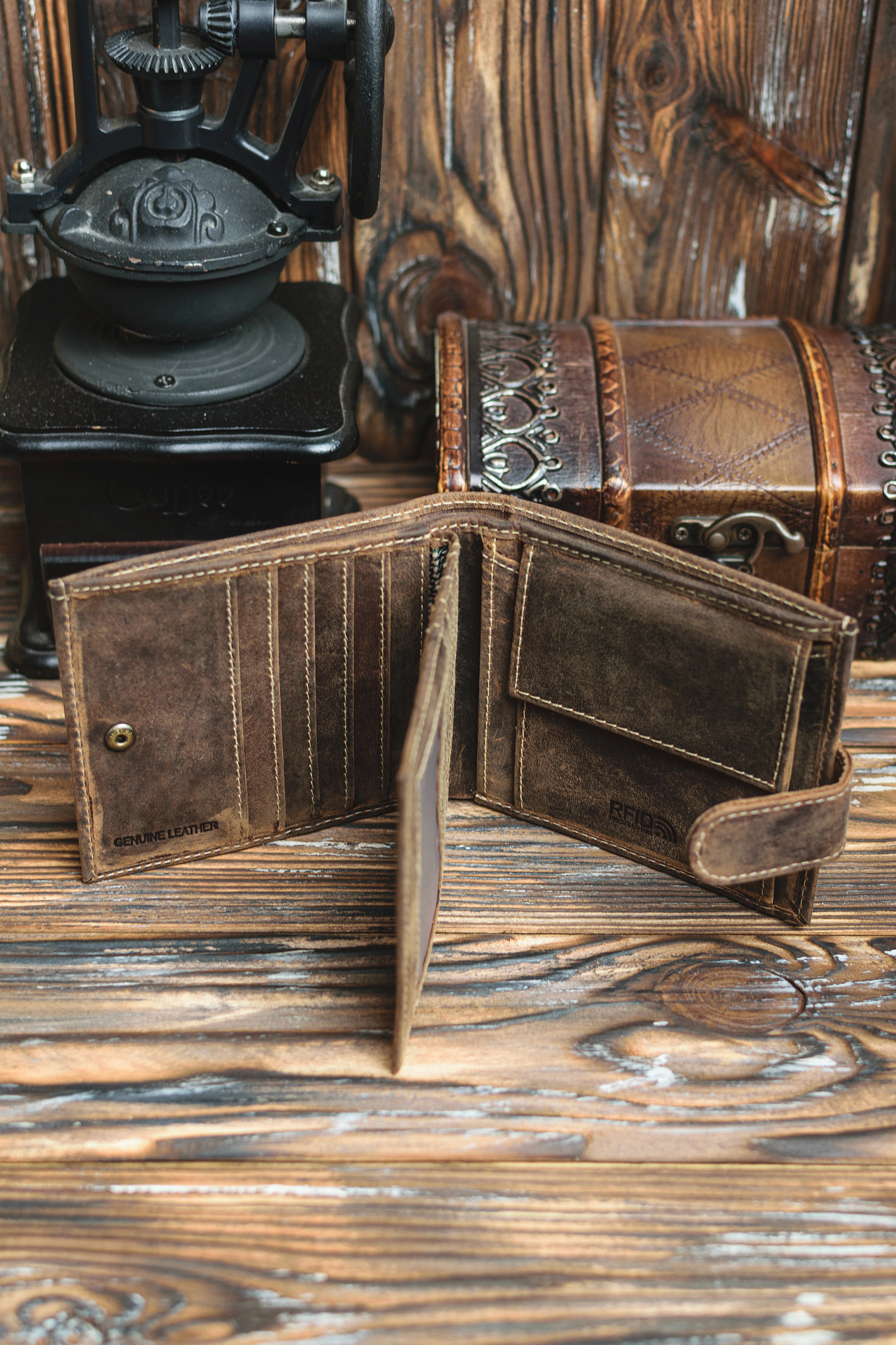 Гаманець чоловічий DNK Leather DNK-01L-BAW-TAN Гаманець чоловічий DNK Leather DNK-01L-BAW-TAN